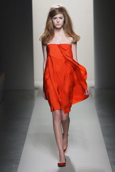 Look 27